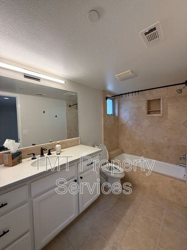 242 Lucas Ln - Photo 6 of 22