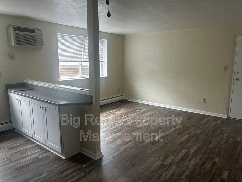 120 N Penn St #B6 - Photo 2 of 9