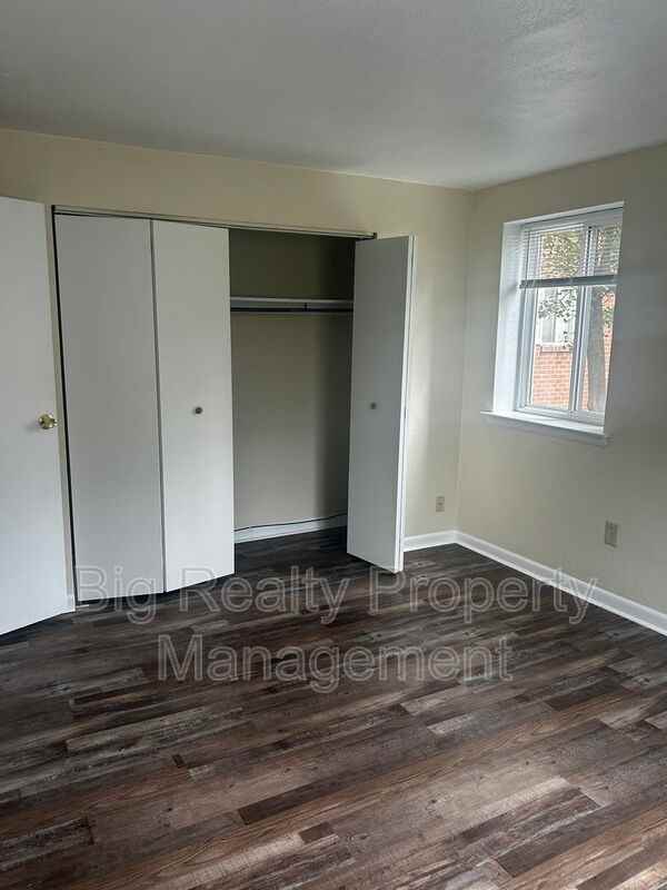 120 N Penn St #B6 - Photo 7 of 9