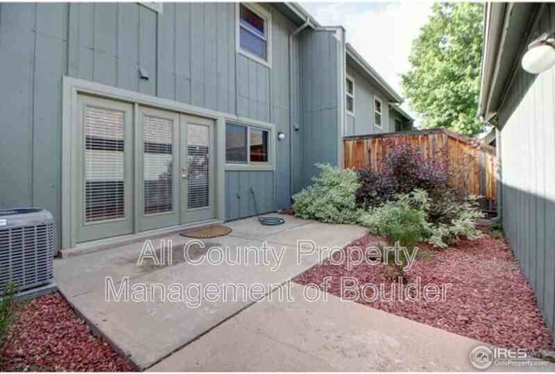14 Benthaven Pl - Photo 3 of 18