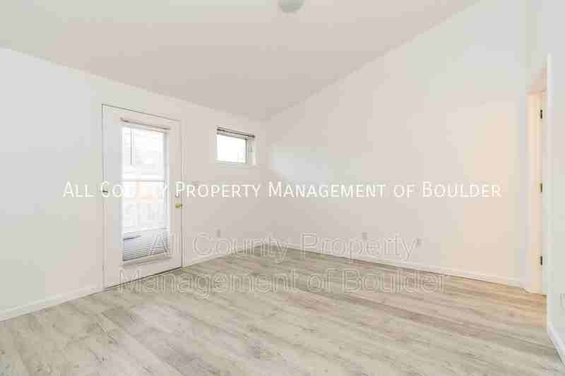 4390 Laguna Pl #J - Photo 2 of 9
