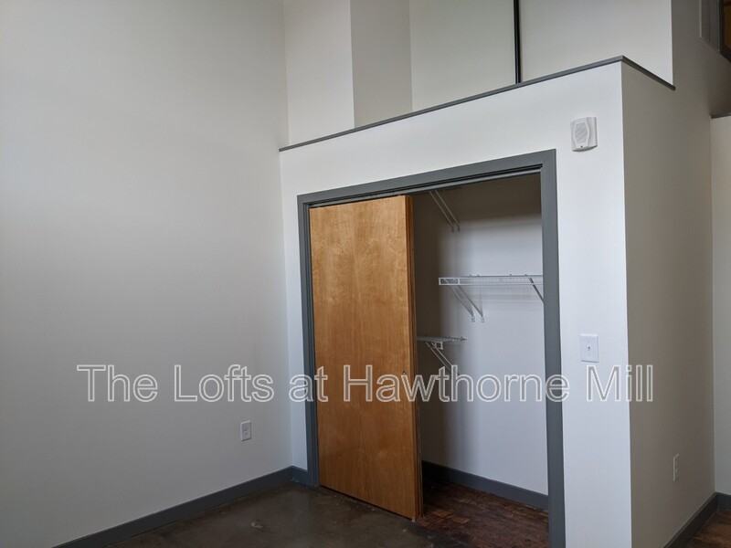 1101 Hawthorne Ln #123 - Photo 5 of 7