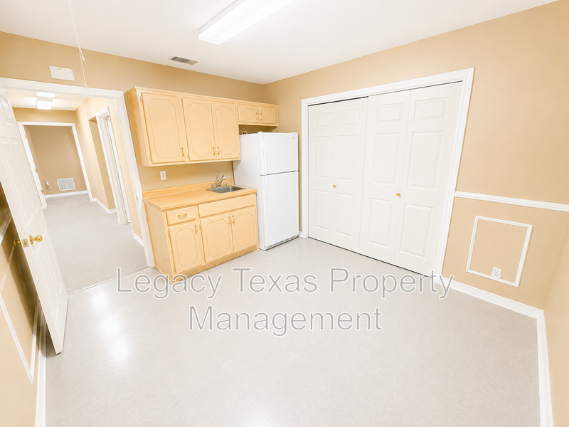 508 N Crowley Rd - Photo 5 of 19