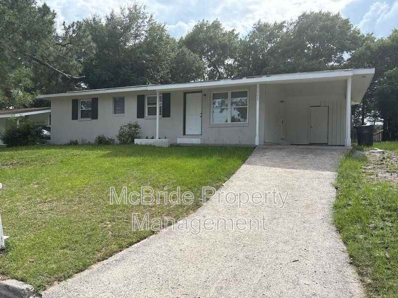 1437 Ridgewood Dr - Photo 2 of 14
