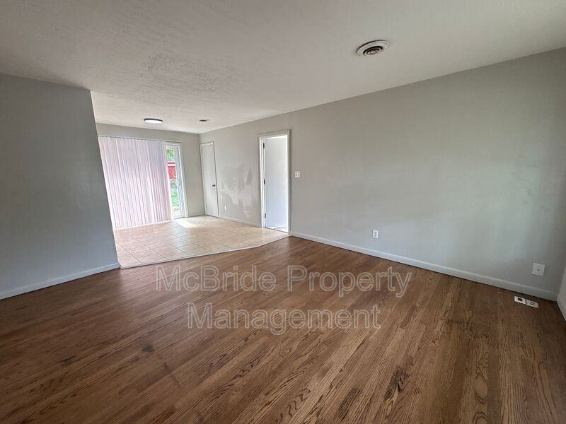 1437 Ridgewood Dr - Photo 3 of 14