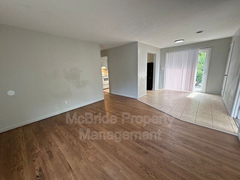 1437 Ridgewood Dr - Photo 4 of 14