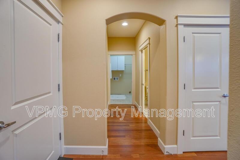 1403 Se 194th Pl - Photo 6 of 49