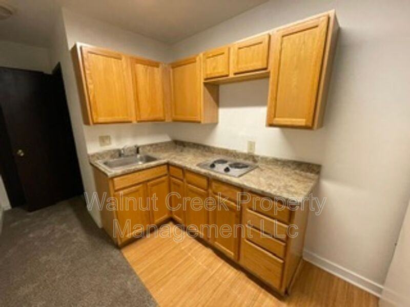 4461 Oberlin Ave #D - Photo 5 of 19