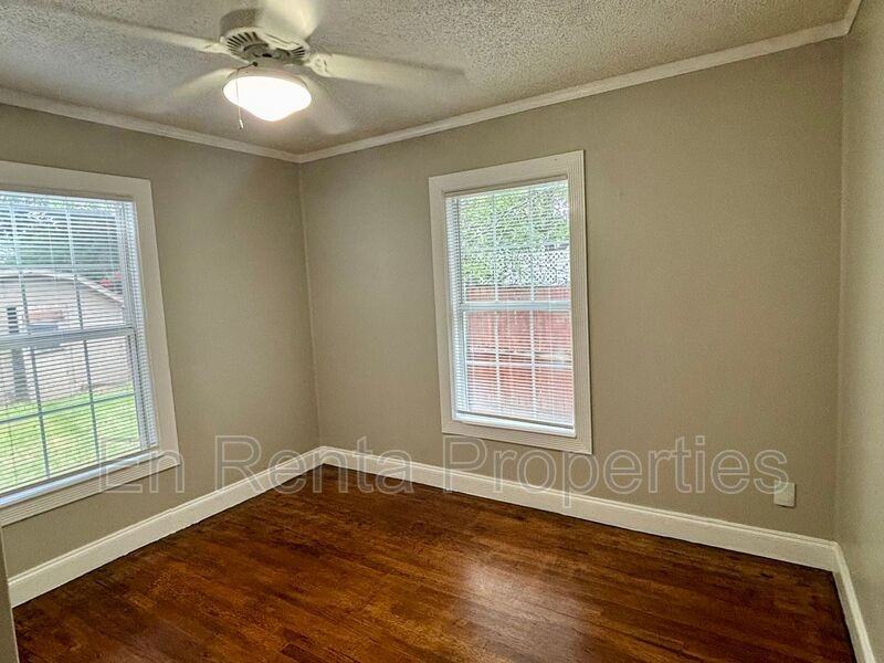 3009 Honeysuckle Ave - Photo 7 of 8