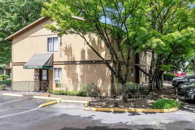 14202 Ne Sandy Blvd #H14 - Photo 7 of 23