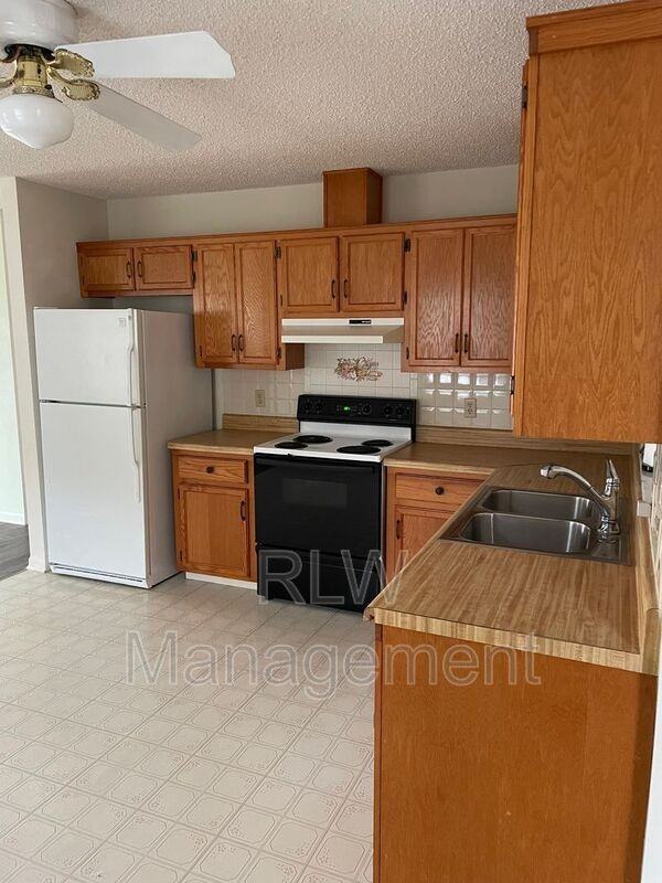 44 S Kentucky Ave - Photo 5 of 31