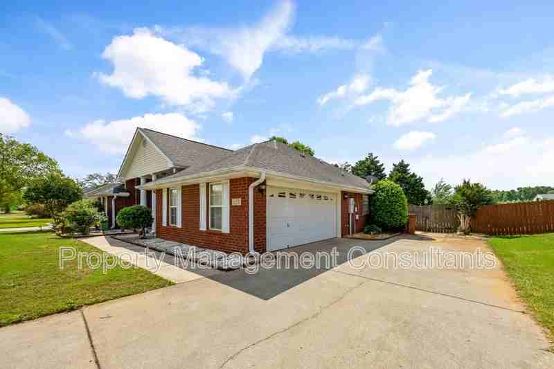 125 Coldsprings Dr - Photo 3 of 28