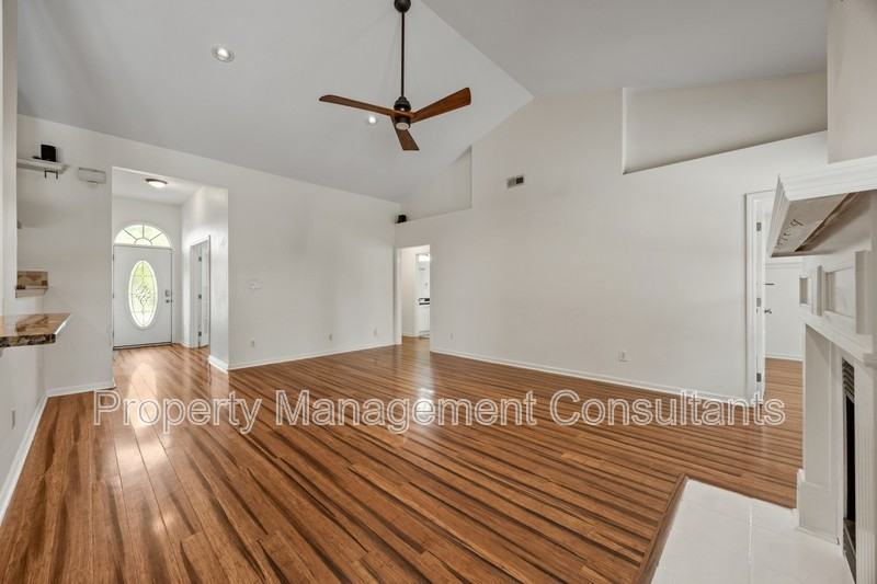 125 Coldsprings Dr - Photo 7 of 28