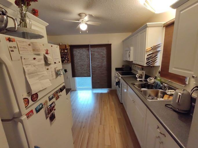 9354 Hazel St #8 - Photo 3 of 13