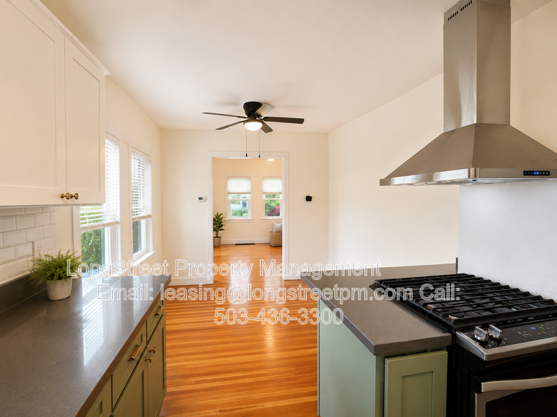 7935 Se Bybee Blvd - Photo 7 of 20