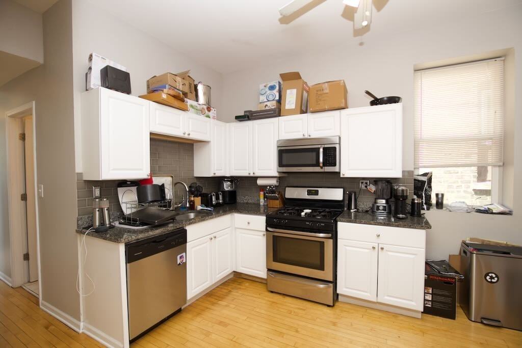 2020 W Augusta Blvd #10Q - Photo 2 of 20