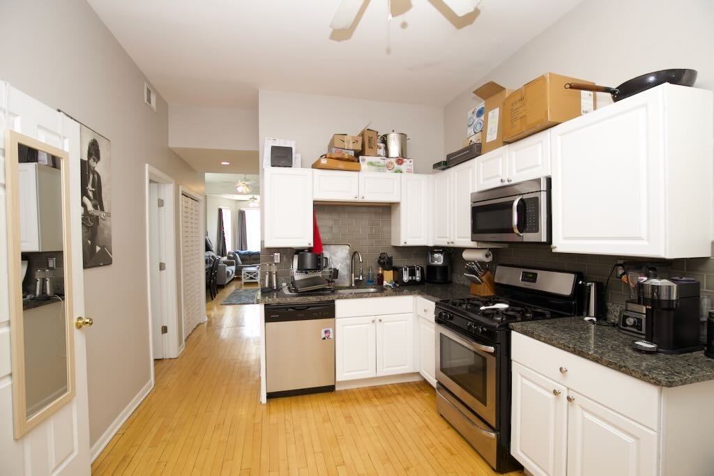 2020 W Augusta Blvd #10Q - Photo 3 of 20