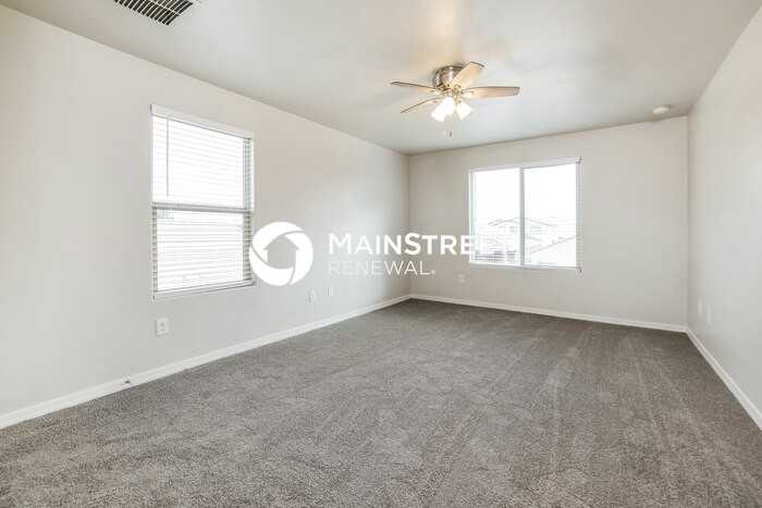 8285 W Kittiwake Ln - Photo 5 of 17