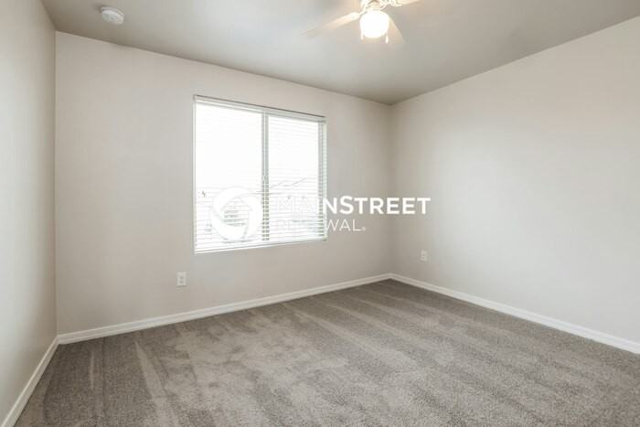 8285 W Kittiwake Ln - Photo 7 of 17