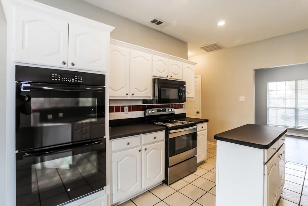 4102 English Ivy Dr #NA - Photo 3 of 10