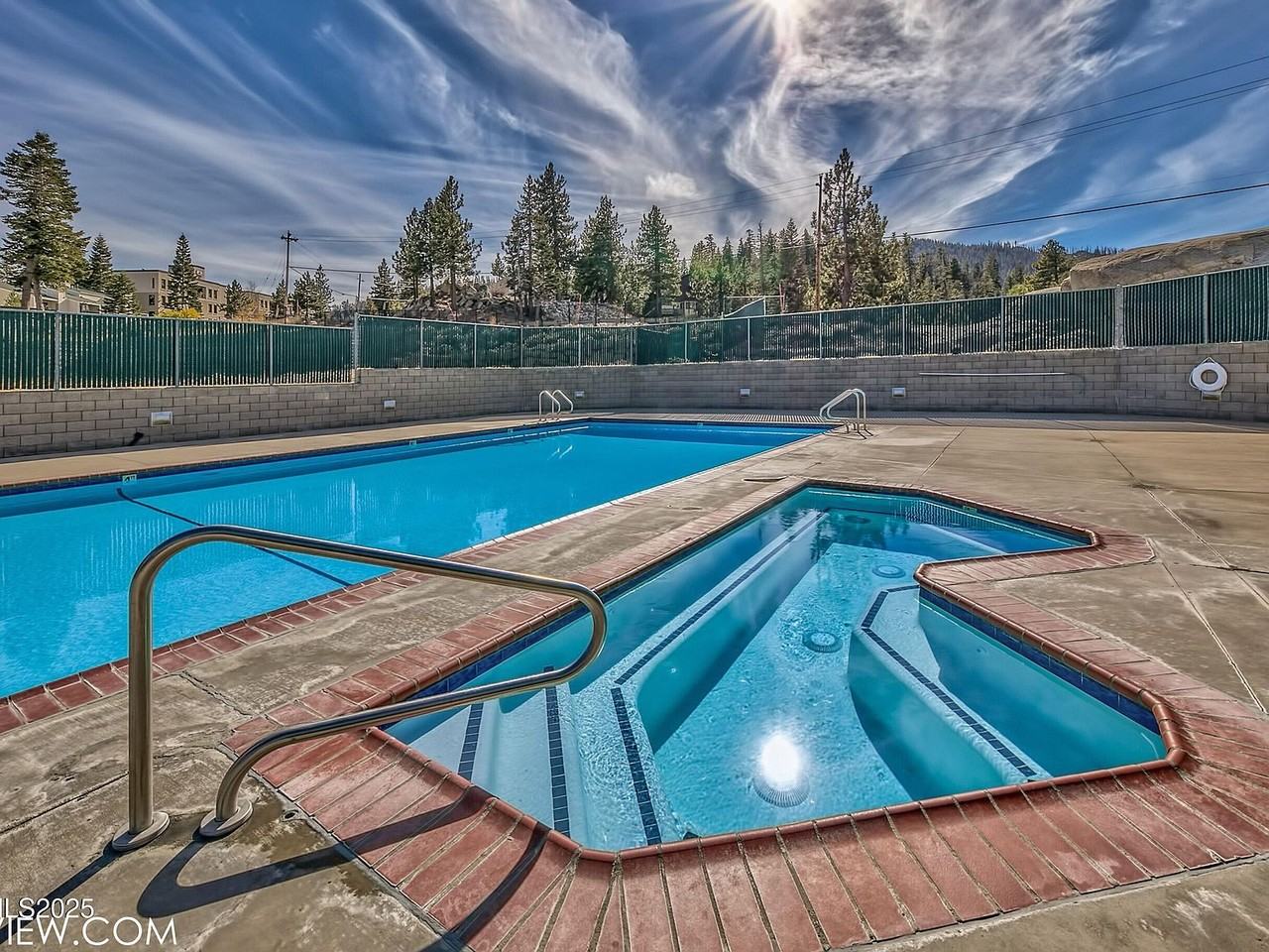305 Galaxy Ln #8 - Photo 7 of 31