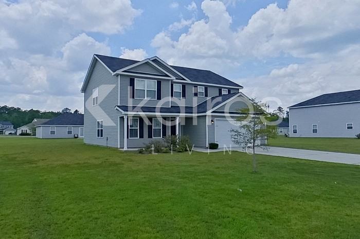 101 Paper Birch Dr - Photo 2 of 32
