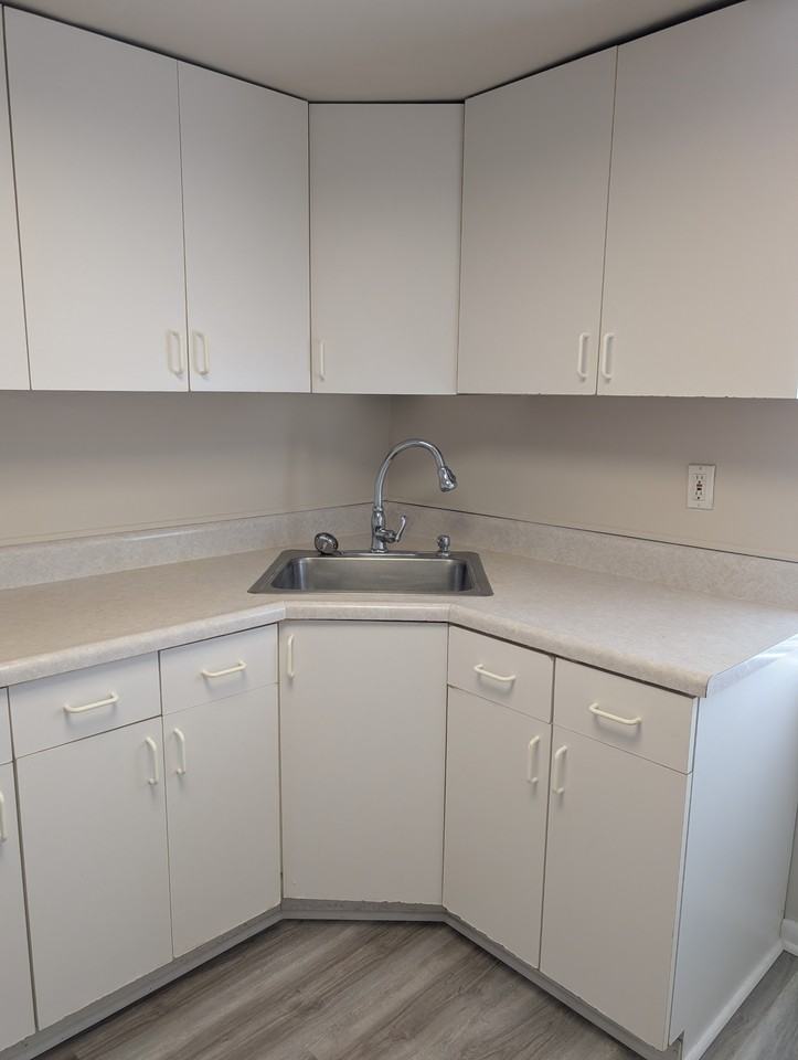 1502 Valley Dr #NA - Photo 2 of 17
