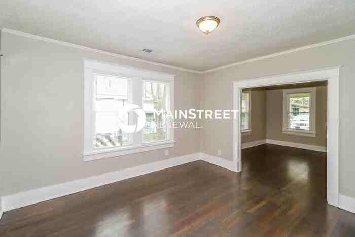 3578 Faxon Ave - Photo 5 of 16