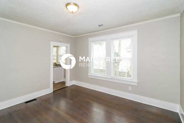 3578 Faxon Ave - Photo 6 of 16