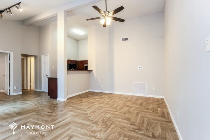 22403 Tree House Ln - Photo 6 of 16