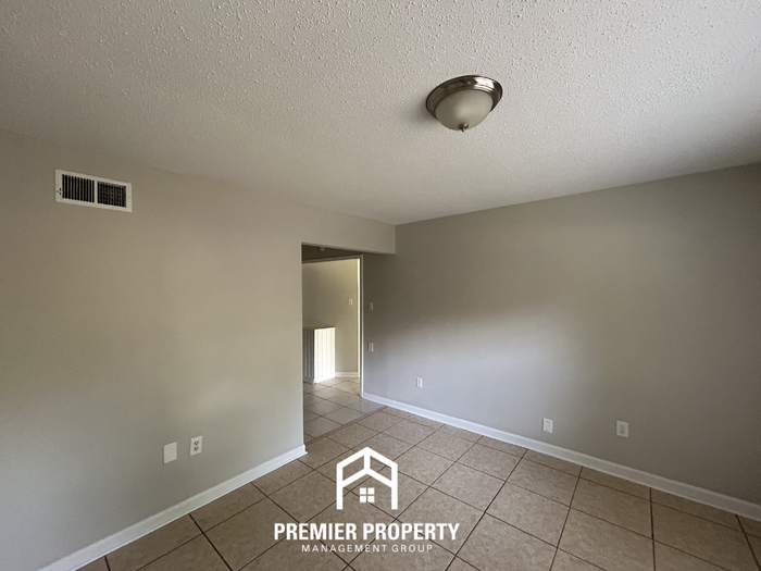 1344 Brandywine Dr - Photo 3 of 21
