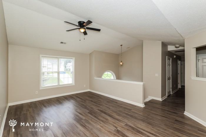 6055 Yellowood Ct - Photo 5 of 16