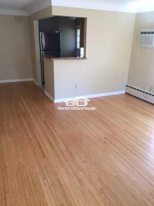 2108 Grand Ave S - Photo 7 of 13
