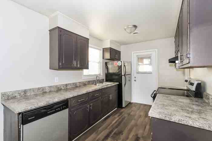 2807 Glenn Hills Dr - Photo 5 of 11