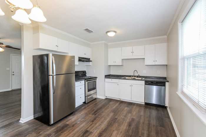 2391 Richwood Dr - Photo 4 of 16