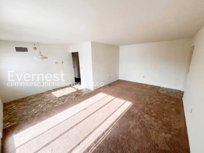 12916 N Cresap St #20 - Photo 3 of 11