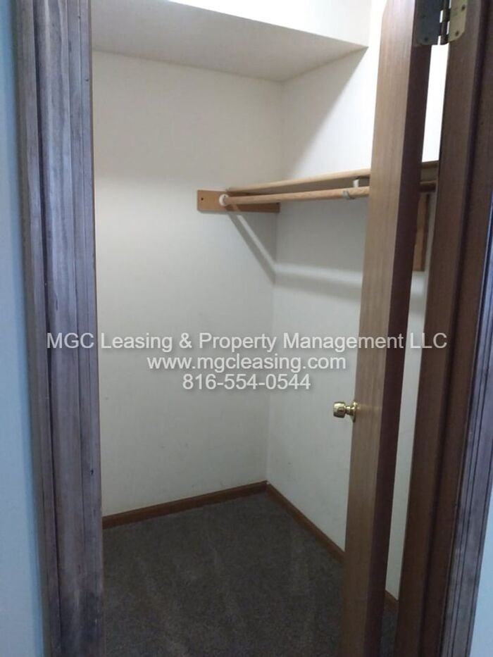 1560 E 125th St #B - Photo 5 of 19