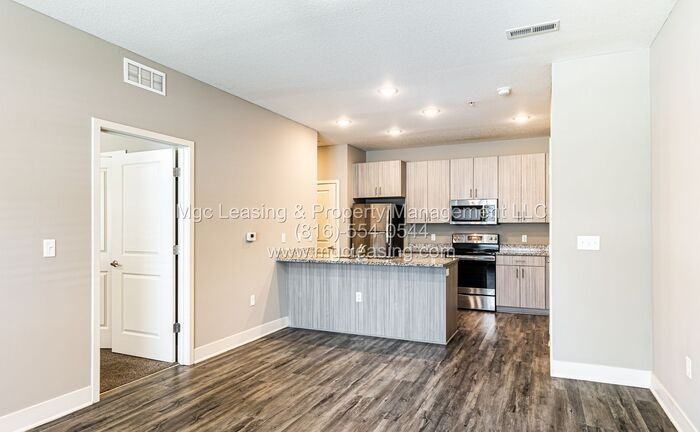 5731 Ne 80th Ter #3D - Photo 6 of 18