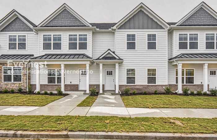 320 Raines Ct - Photo 4 of 32