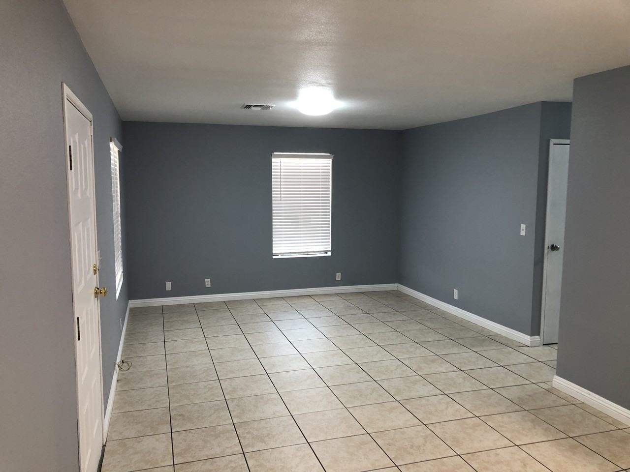 1312 E Nelson Ave #1 - Photo 2 of 11