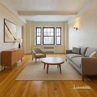 featured image of Christopher St #12E