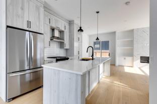 2144 51 Ave Sw - Photo 1 of 1