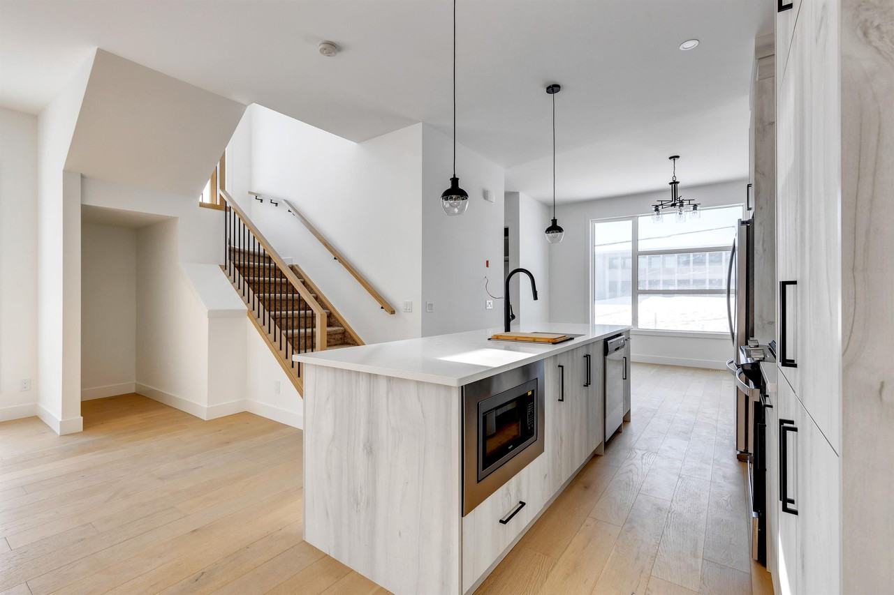2144 51 Avenue SW, Calgary - N/A - Photo 4 of 50