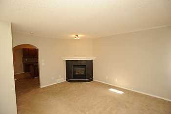 1038 Taradale Dr Ne - Photo 5 of 16