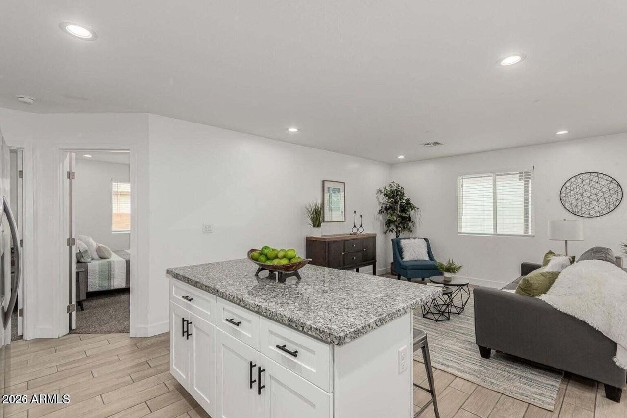 5236 S 13th Pl - Photo 3 of 15