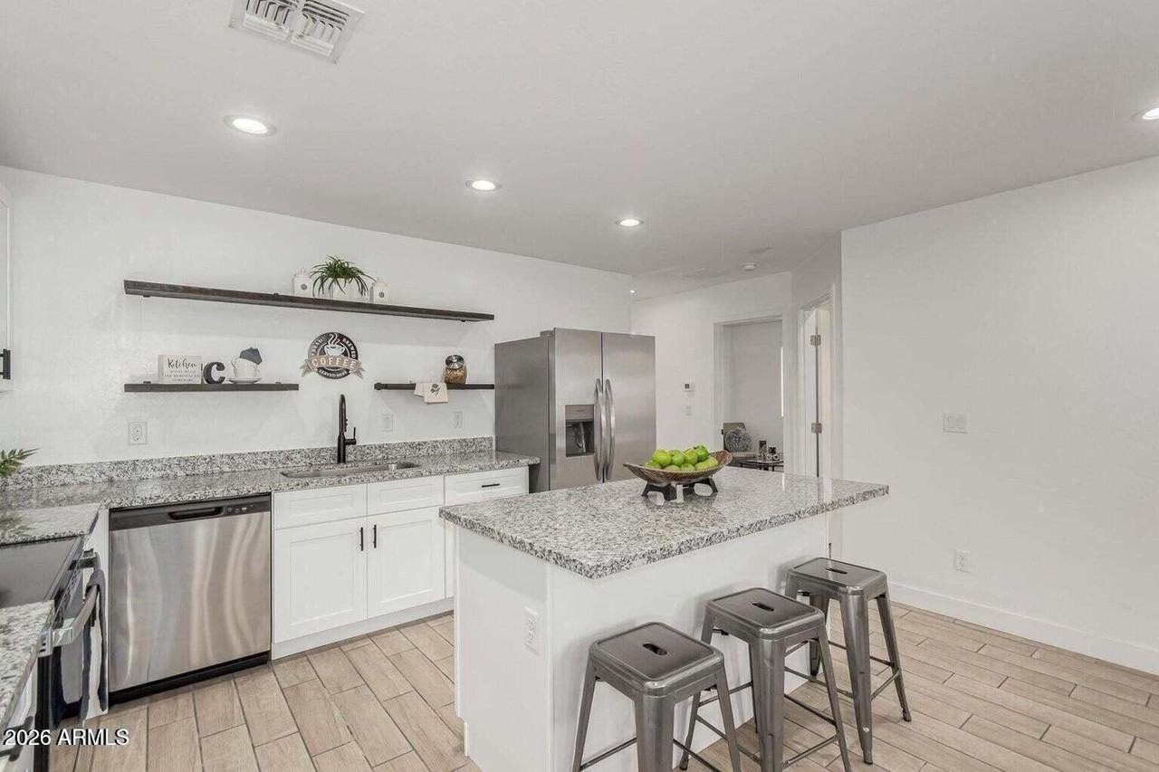 5236 S 13th Pl - Photo 7 of 15