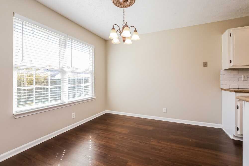 1179 Everton Dr - Photo 4 of 16