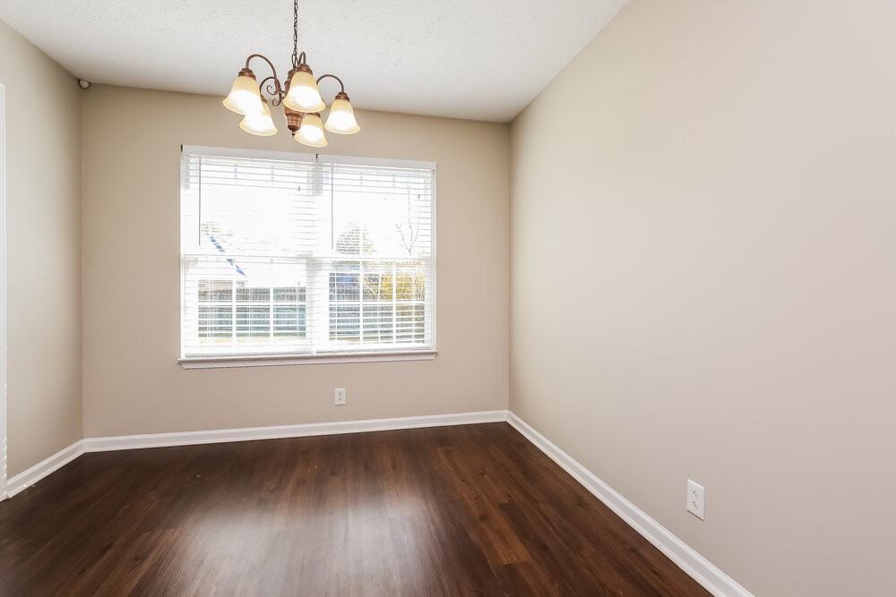 1179 Everton Dr - Photo 5 of 16