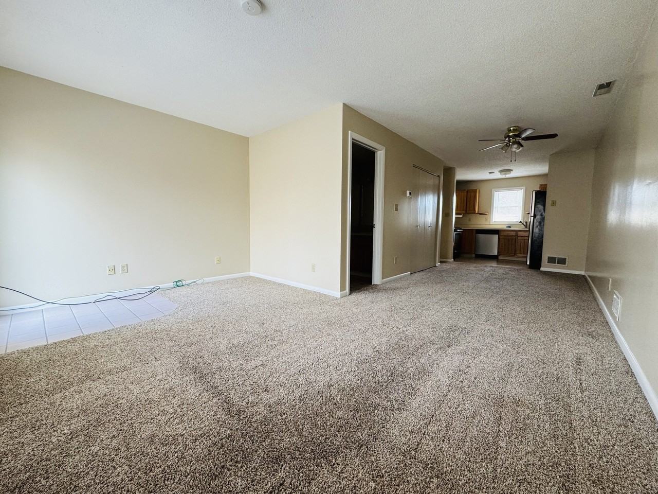 40 Cornerstone Ct #26 - Photo 5 of 17
