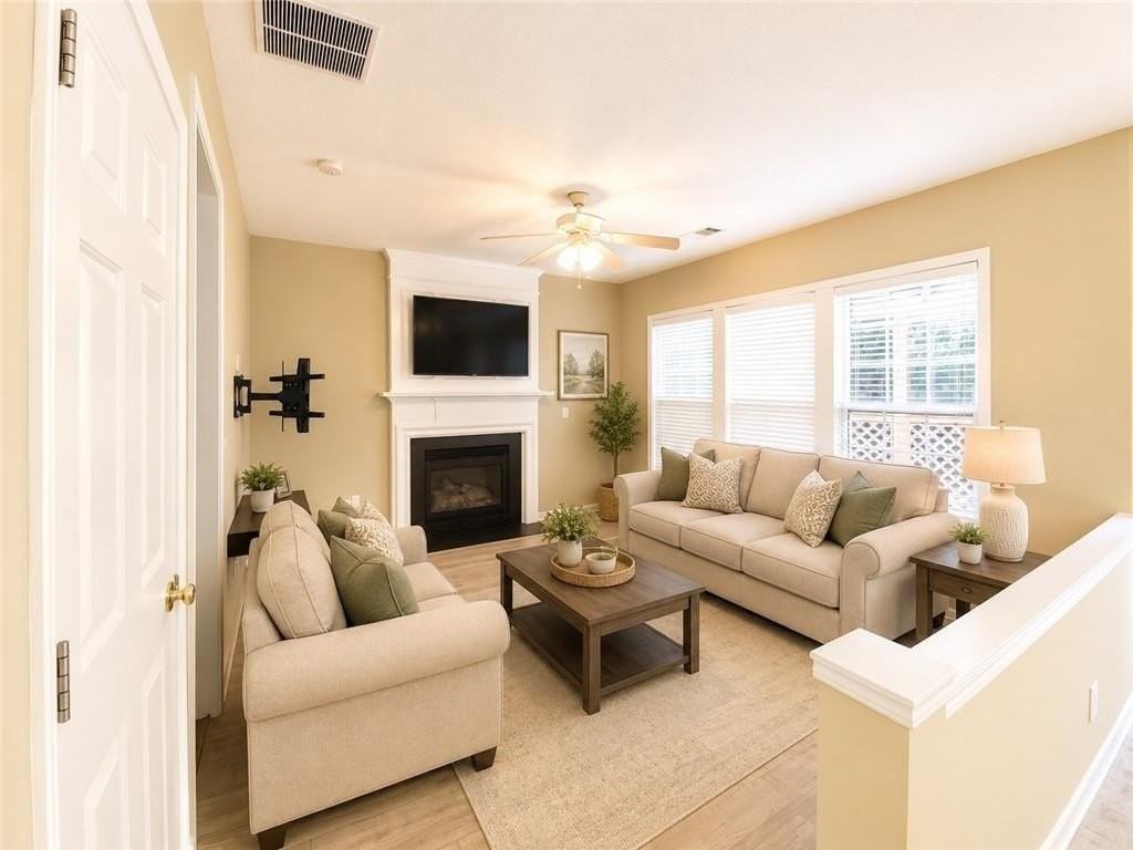 11090 Wittenridge Dr - Photo 4 of 16